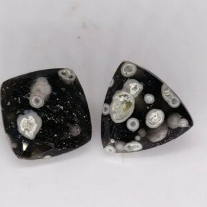 GREAT VALUE LOT 3.4 ct 2 pc OBSIDIAN w. ULVOSPINEL  -  ITALY
