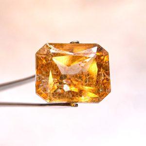 5.25 ct COLOR CHANGE PETALITE  -  MYANMAR