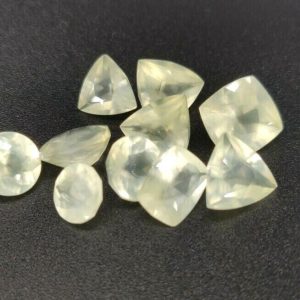 10 pc 20.75 ct PREHNITE  -  MALI