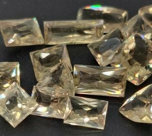 GREAT VALUE LOT 20 pcs 7.85 ct DIASPORE  -  TURKEY