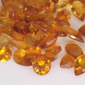 LOT 7.57 ct 59 pcs ENSTATITE  -  INDIA