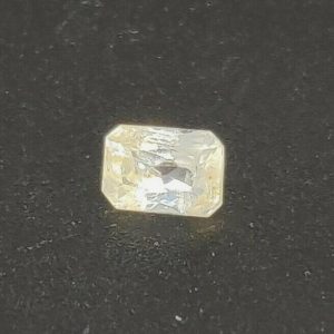 0.70 ct FORSTERITE  -  MYANMAR