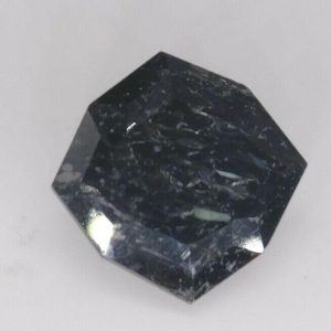 7.54 ct NUUMITE  -  GREENLAND