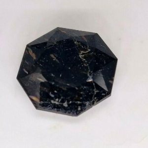 11.77 ct NUUMITE  -  GREENLAND