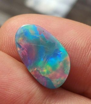 4.30 ct SPECTACULAR BRIGHTEST COLORS DOUBLET OPAL  -  AUSTRALIA
