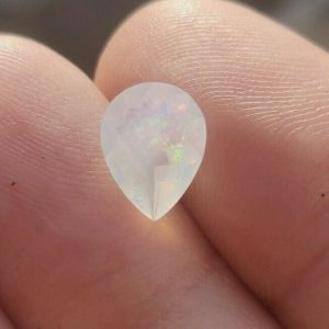 1.48 ct SPECTACULAR CONTRA LUZ WELO OPAL  -  ETHIOPIA