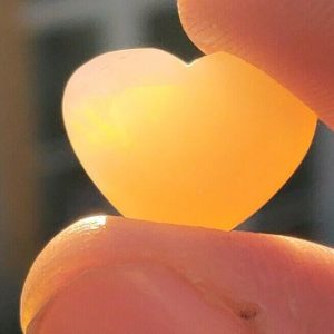 7.10 ct SPECTACULAR CONTRA LUZ WELO OPAL  -  ETHIOPIA