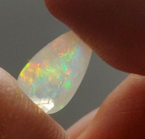 1.30 ct SPECTACULAR CONTRA LUZ WELO OPAL  -  ETHIOPIA