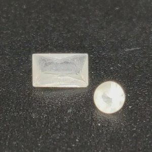 0.35 ct  PERICLASE  -  ITALY