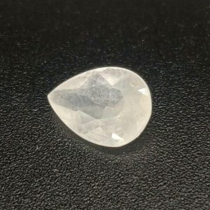 1.35 ct PERICLASE  -  ITALY