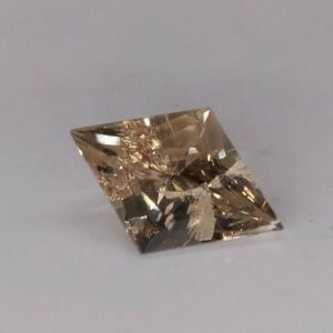 4.85 ct COLOR CHANGE PETALITE  -  MYANMAR