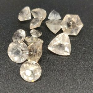 13 pc 12.5 ct COLOR CHANGE PETALITE  -  MYANMAR