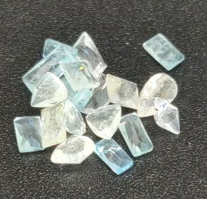 20 pc 1.35 ct SODALITE  -  AFGHANISTAN