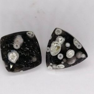 GREAT VALUE LOT 3.4 ct 2 pc OBSIDIAN w. ULVOSPINEL  -  ITALY