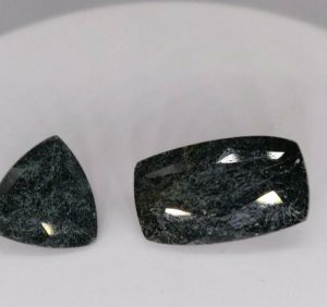 14.30 ct 2 pc AERINITE  -  SPAIN