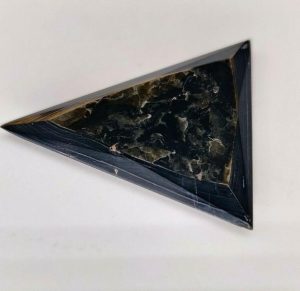 21.76 ct BIOTITE  -  CANADA