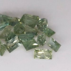 GREAT VALUE LOT 20 PC 3.00 ct ZOISITE  -  PAKISTAN