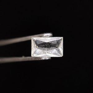 0.35 ct PERICLASE - ITALY
