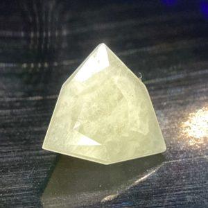 3.30 ct DATOLITE  -  RUSSIA