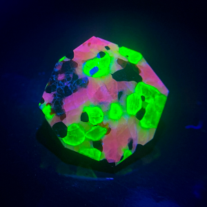 16.20 ct TriGem Franklinite Willemite Zincite - USA