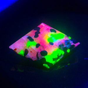 12.98 ct TriGem Franklinite Willemite Zincite - USA