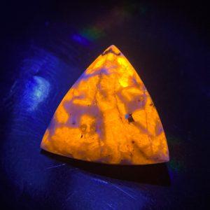 7.15 ct SCAPOLITE UV COLORCHANGE  -  PAKISTAN