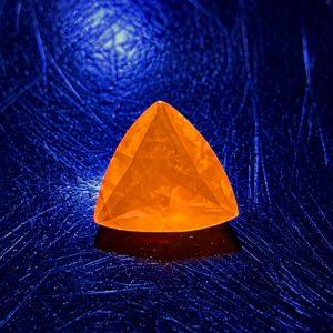 HACKMANITE UV CALIBRATED 2.5 x 2.5  -  PAKISTAN