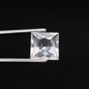 0.45 ct HAMBERGITE  -  MYANMAR