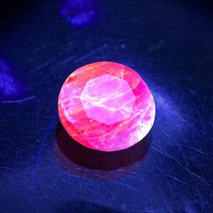 1.27 ct HACKMANITE - MYANMAR