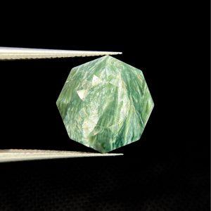 6.30 ct SERAPHINITE  -  RUSSIA