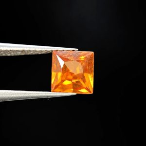 0.80 ct ZIRCON  -  SRI LANKA