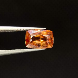 0.90 ct ZIRCON  -  SRI LANKA