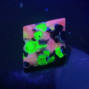 12.93 ct TriGem Franklinite Willemite Zincite - USA