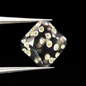5.25 ct OBSIDIAN WITH ULVOSPINEL - ITALY